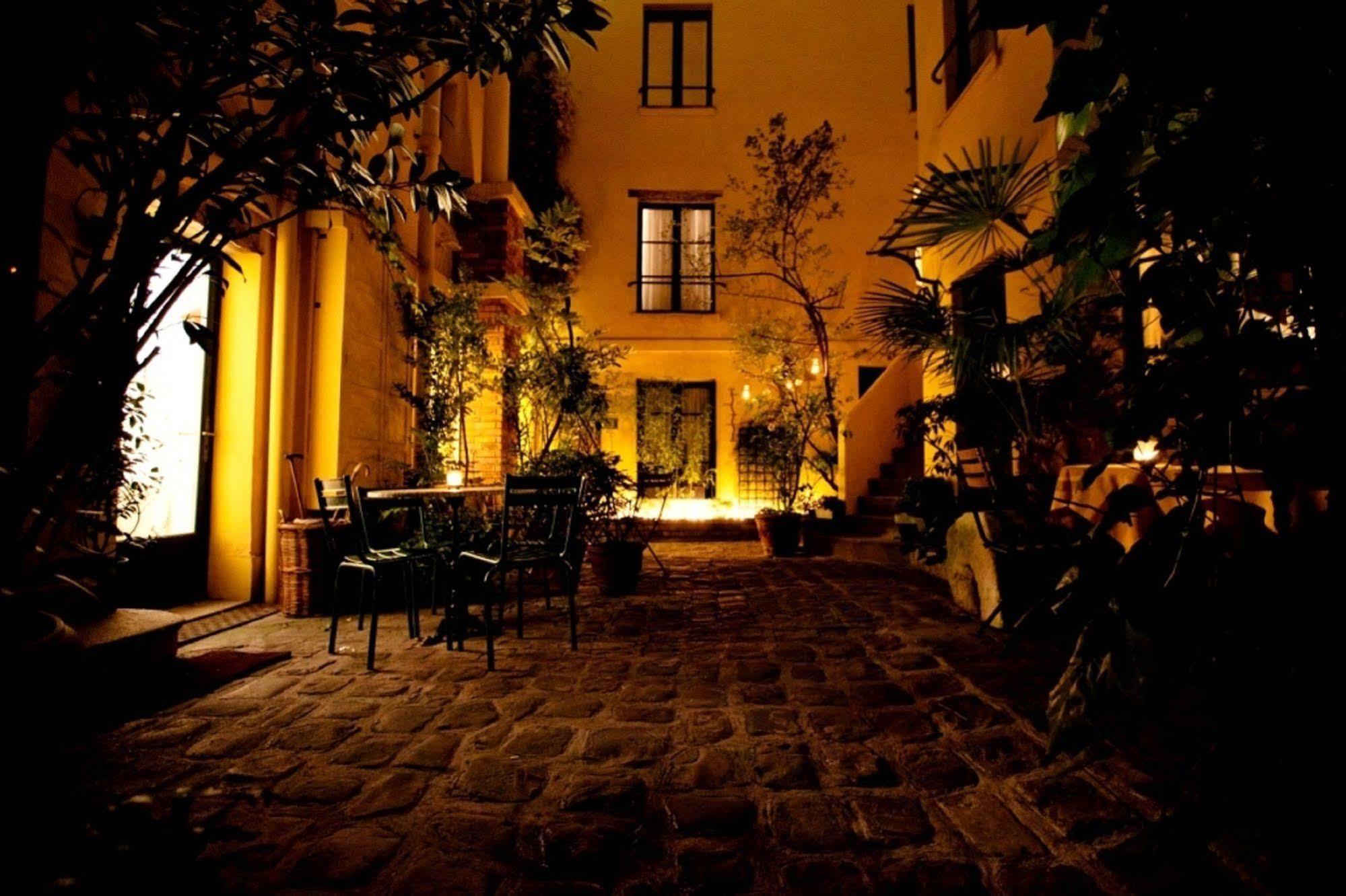 Hotel De La Tulipe Paris Exterior foto